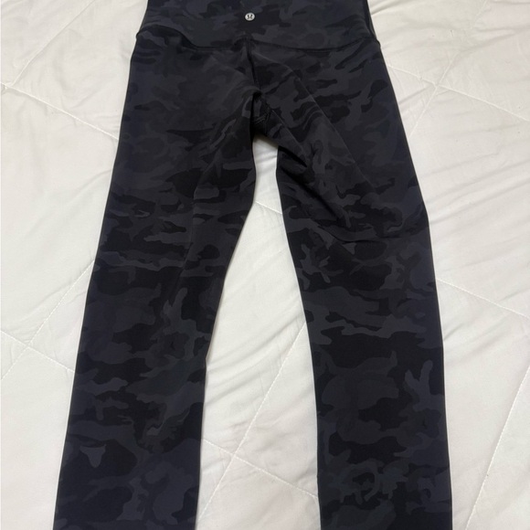 Lululemon Wunder Under Crop (High-Rise) *Full-On Luxtreme 21 - Picture 9 of 11